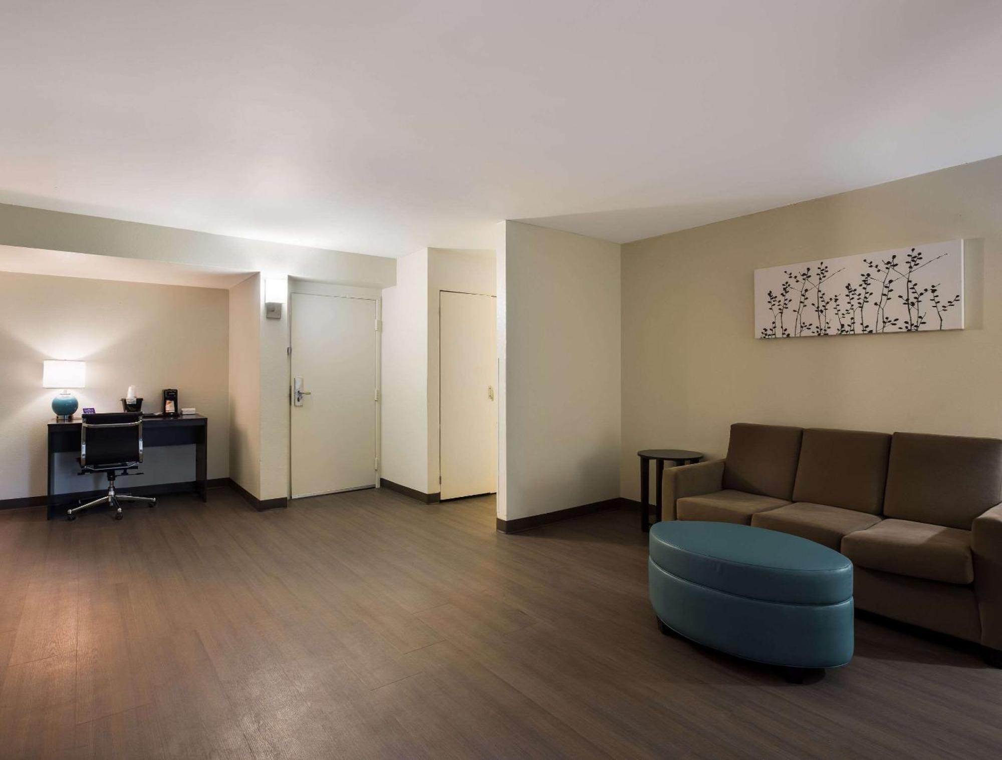 Sleep Inn Savannah Midtown Bagian luar foto